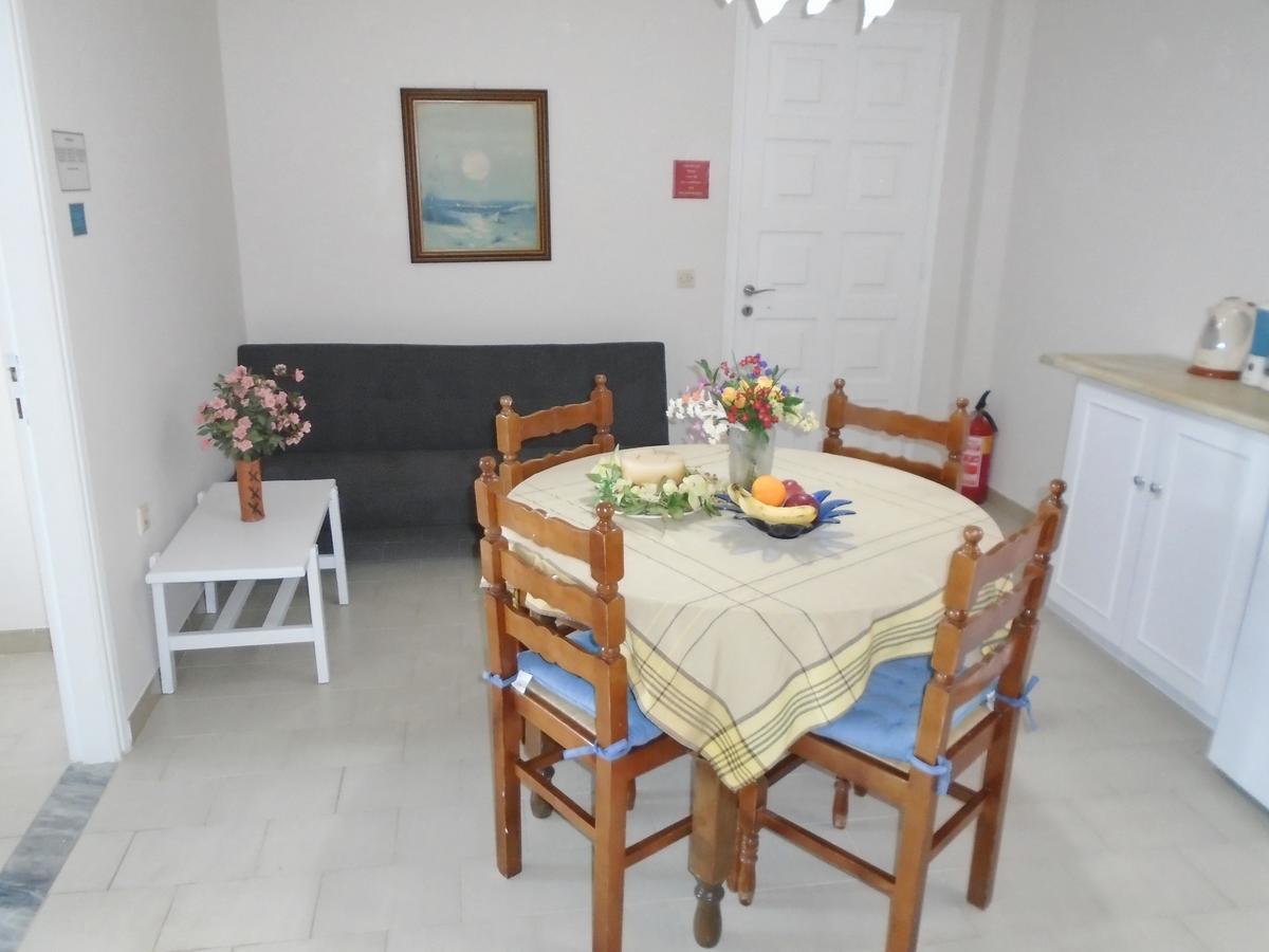 Sirios Apartments Apraos ภายนอก รูปภาพ